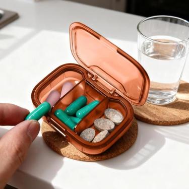 Imagem de Caixa organizadora de comprimidos com compartimentos, estojo transparente portátil de armazenamento de medicamentos para uso diário, escritório em casa