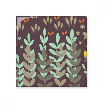 Imagem de Pedra adorna de tijolo vitrificado com tinta de planta verde marrom