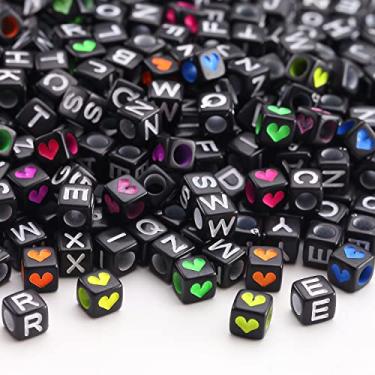 Imagem de HERZWILD 1000 peças de contas de acrílico pretas quadradas do alfabeto com cubo de letra e coração colorido, 6 x 6 mm, para artesanato