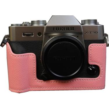 Imagem de Capa X-T30 II, capa BMAOLLONGB feita à mão de couro PU meia câmera versão abertura inferior para Fujifilm X-T30 II XT30II com alça de mão (rosa)
