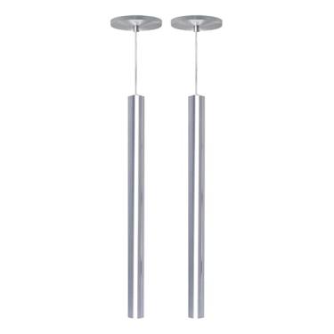 Imagem de Dois conjuntos de luminárias pendentes, com tubos de alumínio escovado.