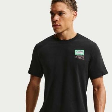 Imagem de Camiseta Nike Train Stickers Masculina-Masculino