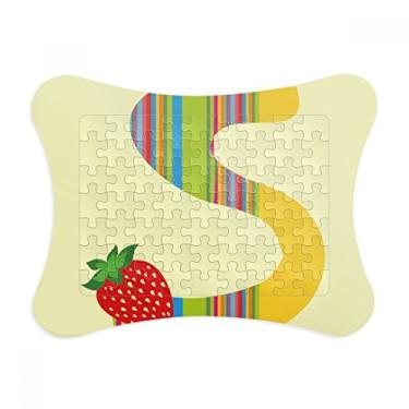 Imagem de Moldura de quebra-cabeça com estampa de frutas de morango S com alfabeto