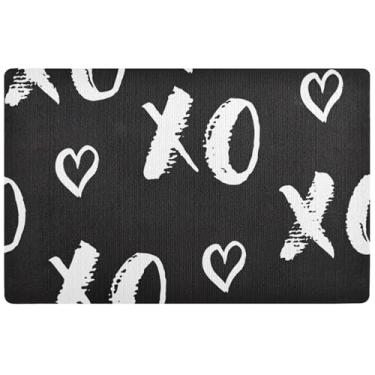 Imagem de TSENQUE Tapete de porta personalizado XOXO Letter Valentines preto branco outono decoração de alpendre, tapete de sapato impermeável lavável tapetes de entrada para dentro de casa, 81 cm x 50 cm