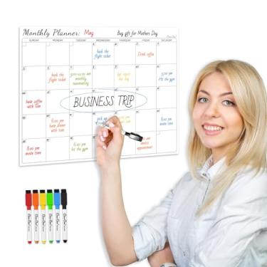 Imagem de Clever Clean Calendário apagável a seco não magnético para geladeira, calendário reutilizável com 6 marcadores apagáveis a seco, calendário de quadro branco cola em qualquer superfície lisa,