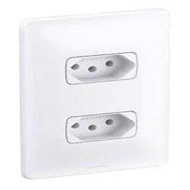Imagem de Tomada Pial Zeffia Dupla 2P + T 10A 250V Com Placa Branca