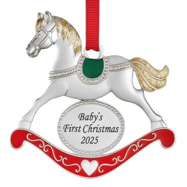 Imagem de Ornamento do primeiro Natal 2025 do bebê – cavalo de balanço prata com detalhes vermelhos e verdes, decoração de feriado de lembrança de metal, novo presente para bebê