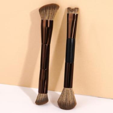 Imagem de 2 pincéis de maquiagem de ponta dupla (pincéis de contorno em forma de U/angulares/angulares) para aplicar base e corretivo, cria um acabamento aerógrafo, feito com cerdas veganas, sem crueldade, café