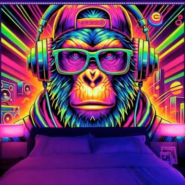 Imagem de BlissYard Blacklight DJ Gorilla Music Trippy UV Reactive Neon Neon Wall Hanging Decorativo Funny Monkey Black Animal Tapeçaria Decoração Cobertor de Parede para Sala de Estar Meninos Quarto Casa 51x78
