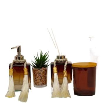 Imagem de Kit Lavabo Luxo de Vidro com Difusor Aromatizador, Saboneteira, Bandeja Espelhada e Itens Decorativos – 10 Peças(Âmbar)
