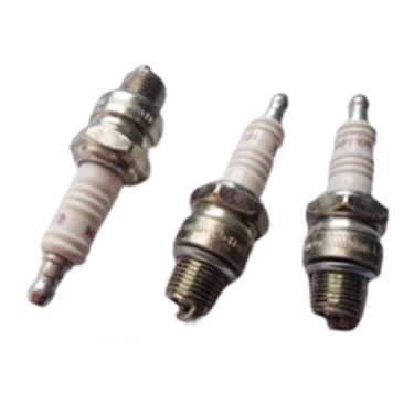 Imagem de Vela Johnson 35 Hp 3 Cilindros Motor de barco jonssom