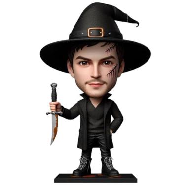 Imagem de Chapéu de bruxa homem balançando a cabeça de sua foto com adaga presente significativo para fãs de terror de fantasia, decoração assustadora para espaços temáticos escuros, presente ideal para
