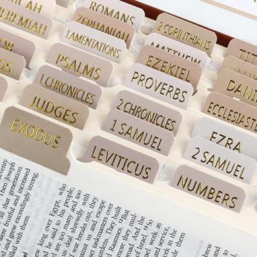 Imagem de Guias bíblicas para mulheres (letras em relevo douradas), marcadores bíblicos à prova d'água, abas de índice laminadas, 75 peças, divisórias cristãs de batismo, suprimentos de estudo para homens