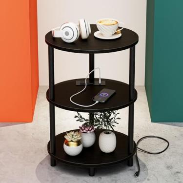 Imagem de RISWER Mesa lateral redonda pequena – mesa oval de 3 camadas para espaços pequenos, mesa de cabeceira de madeira rústica e metal para sala de estar ou quarto, portas USB e tomada embutidas, wenge