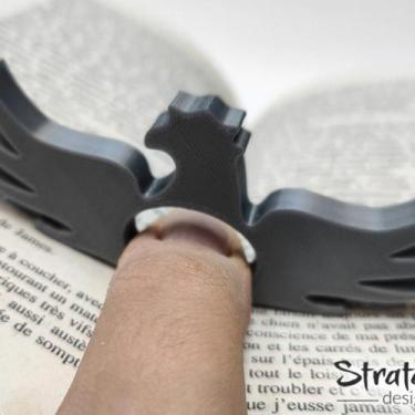 Imagem de Apoio Suporte Anel GAVIAO Trava Separador de pagina Livro Leitura Bibl