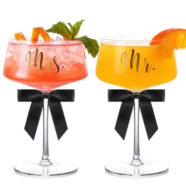 Imagem de Cyrelwing Presentes de casamento para casais Sr. e Sra. Taças de champanhe presentes para recém-casados chá de panela presentes para noiva, conjunto de copos de cupê de aniversário para Martini