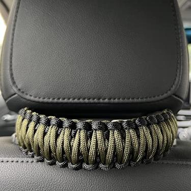 Imagem de RDFUN Alças de apoio de cabeça adequadas para Jeep Wrangler TJ JK JL Land Cruiser FJ Suzuk, alça de garra para Jeep Wrangler, alça de montagem de assento feita à mão, resistente, 2 peças preto/verde-oliva