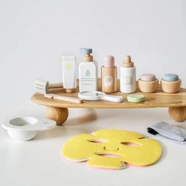 Imagem de Conjunto De Maquiagem De Brincadeira De Madeira Para Meninas Simulação