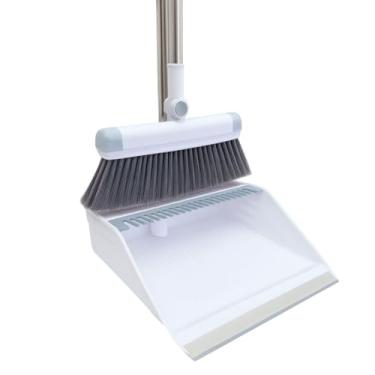 Imagem de Conjunto Vassoura e Pá Dobrável com Cabo Longo em Aço Inox, Escova com Cerdas Resistentes, Giratório 180 Graus, Multiuso Profissional (Branco)