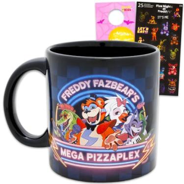 Imagem de Five Nights at Freddy's Drinkware Bundle – Pacote com Freddy Fazbear's Mega PizzaPlex 473 ml Caneca de cerâmica preta e mais | FNAF Home Decor
