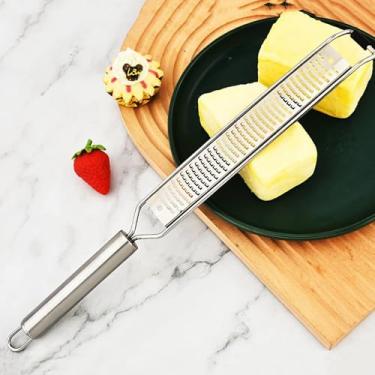 Imagem de Ralador de queijo portátil de cabo longo, raspador fino para parmesão, cítrico e chocolate, raspa de cozinha para cozinhar e usar na mesa