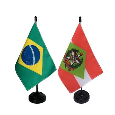 Imagem de Kit Bandeira de Mesa Brasil e Santa Catarina, Dupla Face, 19x13cm, Base Plástica Preta, Altura 26cm, Tecido Oxford, Decorativa para Escritório e Eventos