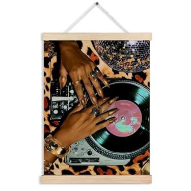 Imagem de FITIE Pôster de arte de parede em tela de disco de vinil de mulher negra de leopardo, toca-discos de CD de músico moderno, impressões de decoração de parede para sala de música, estúdio, casa