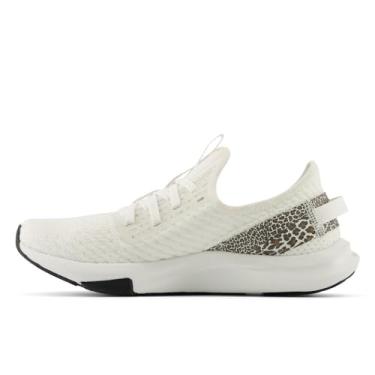 Imagem de New Balance Tênis feminino DynaSoft Nergize Sport V2 Cross Trainer, Sal marinho/preto/marrom/Nb, 6