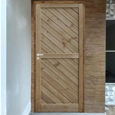 Imagem de Kit Porta De Madeira Mexicana Diagonal 210X82Cm Batente 11Cm Stilo Cromada Externa Pinus