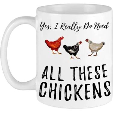 Imagem de Babimarkeebei Caneca de café engraçada de frango Yes I Really Do Need All These Chickens. Xícara de chá branca de 325 ml para um fazendeiro daquela louca galinha em você. Ideia de presente para homens
