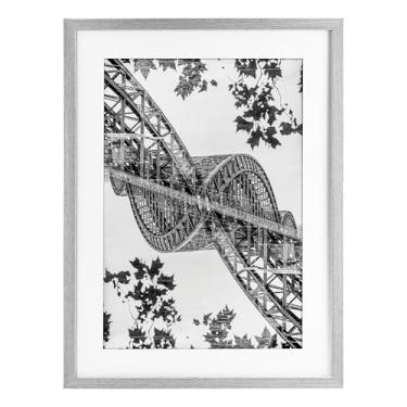 Imagem de Stupell Industries Impressão emoldurada cinza surrealismo de ferro industrial sob o design de vidro por Robin Vandenabeele, 23 x 17