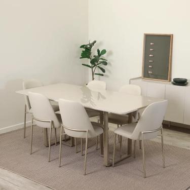 Imagem de Conjunto de Jantar Mesa Retangular com Vidro Arcádia 6 Cadeiras Lucille - Champanhe c/ Off White