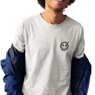 Imagem de Camiseta Masculina GuGi T-shirt Estampa Brasão Sorriso Pequena Minimal
