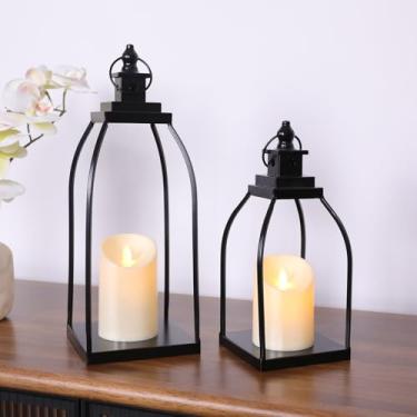 Imagem de DARJEN Lanterna de fazenda moderna para decoração externa e interna - 38 cm e 30,5 cm, lanternas de metal preto para Natal, lanternas decorativas com 2 velas sem chama para sala de estar, casa