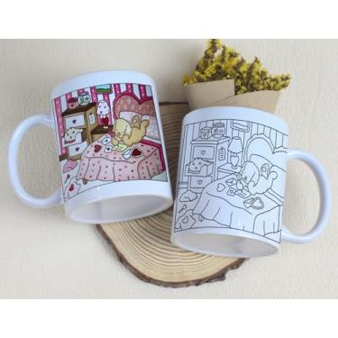 Imagem de Caneca Decorativa com Desenho de Urso, Cerâmica Branca, Design Romântico em Rosa e Branco. Caneca Mágica BobbieGoods - Colorir & Amar