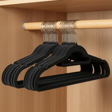 Imagem de Cabide Slim de Veludo Adulto Preto para Roupas, Kit com 30 Unidades, 42 cm x 22,5 cm, Ultrafino Antideslizante para Roupas Delicadas e Organização de Closet