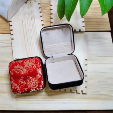 Imagem de Caixa de embalagem de presente requintada elegante caixa de joias bordada, bugigangas portáteis criativas (caixa vermelha e vazia)