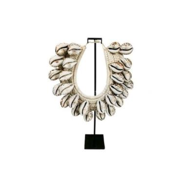 Imagem de Colar no Suporte Decorativo Conchas Resina Fino Design Luxo - LUXdécor