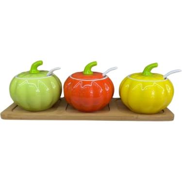 Imagem de Jogo de 3 Porta Temperos em Porcelana, Saleiro Formato de Vegetal, Base de Madeira, Com Colher de Porcelana, Saleiro Sofisticado de Luxo, Kit com 3 Porta Condimentos (Porta Condimento 2)