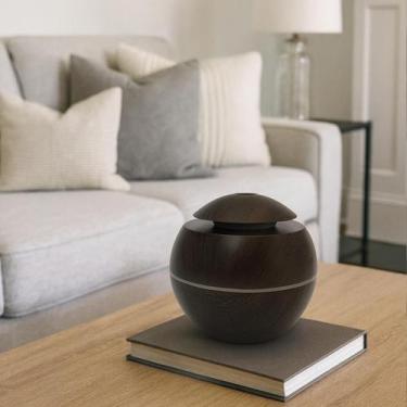 Imagem de Umidificador de Ar Formato Bola Marrom com Função Aromatizador Ultrass