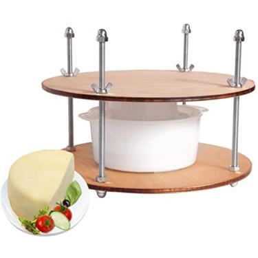 Imagem de Prensa de queijo de madeira com diâmetro de 28,4 cm e 1 forma de fabricação de queijos de 1,275 g. Pressão de até 22,7 kg incolor