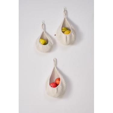 Imagem de Cestas de frutas para pendurar na cozinha – pacote com 3 cestas de parede Boho (off-white)