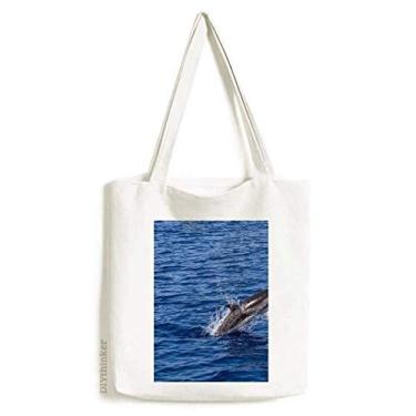 Imagem de Bolsa de lona com imagem de baleia assassina na água do oceano, bolsa de compras, bolsa casual