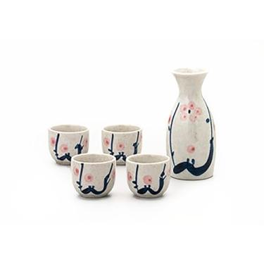 Imagem de Design de ameixa, cerâmica tradicional japonesa SAKE Conjunto de 5 itens. 1 garrafa e 4 xícaras com uma caixa de presente. Feito no Japão