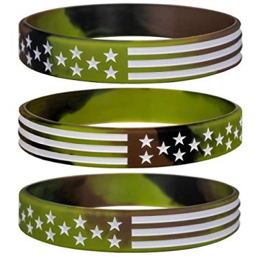 Imagem de Sainstone Pulseiras militares de silicone com bandeira americana, pulseiras de camuflagem de borracha em verde exército e camuflagem florestal para homens e mulheres para patriotas americanos, fãs do