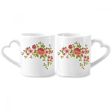 Imagem de Conjunto de canecas de porcelana para casal, flores e plantas com estampa de rosas vermelhas
