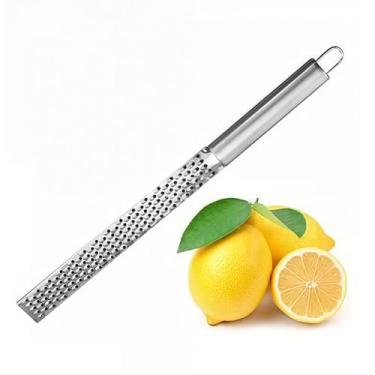 Imagem de Ralador de queijo e raspador de limão de aço inoxidável versátil - cabo longo, perfeito para cítricos, chocolate e queijo - utensílio de cozinha para uso doméstico e externo