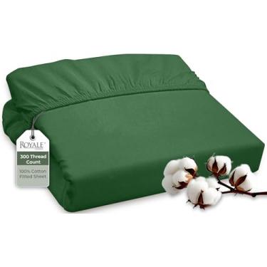 Imagem de ROYALE LINENS Lençol com elástico California King 300 fios 100% algodão penteado longo – lençol de baixo com bolso profundo super macio – lençol com elástico (Cal King, verde caçador)
