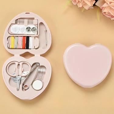 Imagem de Kit de costura multifuncional portátil - Mini caixa em forma de amor com tesouras, agulhas, alfinetes para viagens e costura doméstica, rosa