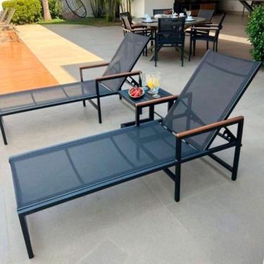 Imagem de Espreguiçadeira Para área Gourmet Alumínio Preto Lisboa Com Braço Detalhe Em Madeira